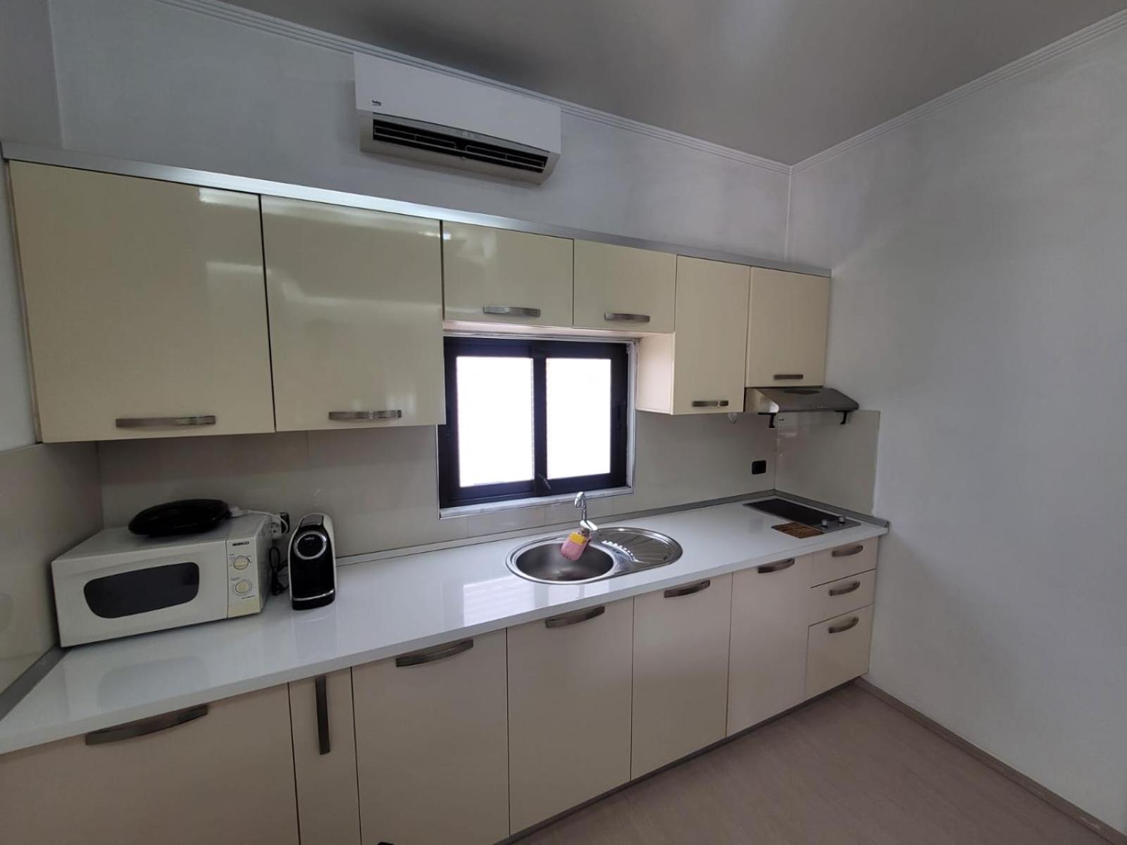 An Apartment With Fireplace Тирана Экстерьер фото