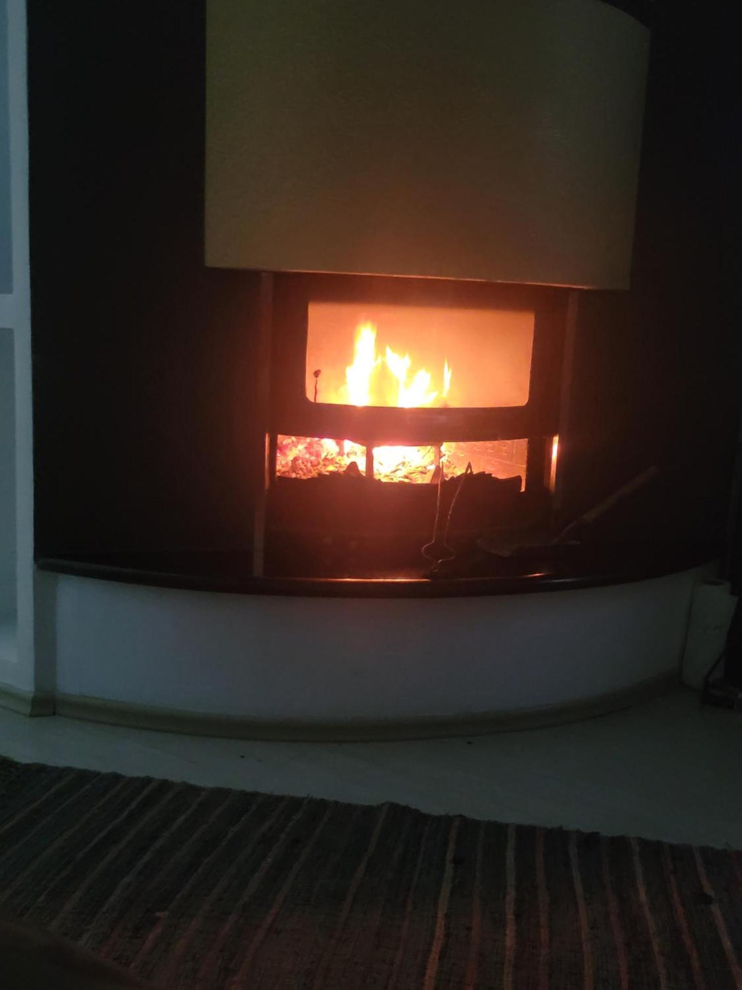 An Apartment With Fireplace Тирана Экстерьер фото